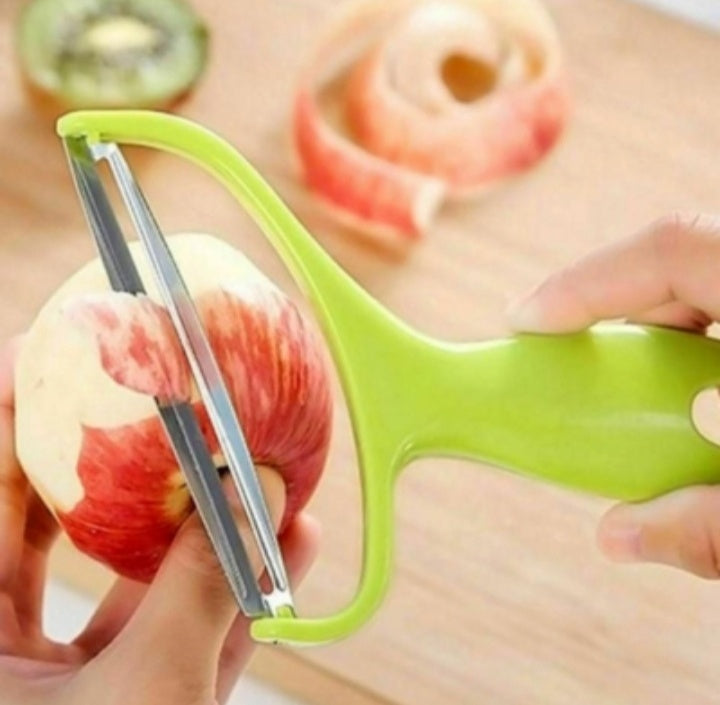 Kitchen Plastic Handle Fruit Vegetable Peeler Peeling Tool Cutter random colour